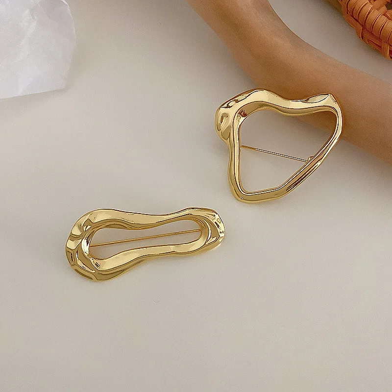 

Barlaycs Korean Fashion Designer Geometric Minimalist Gold Plated Irregular Brooch Pin for Women Jewelry Accessories
