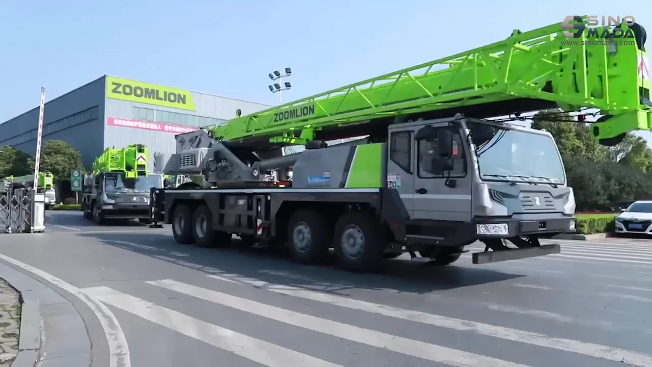 70 Ton Telescopic Boom Truck Cranes Mobile Crane QY70V532 With 5 Boom Secti...