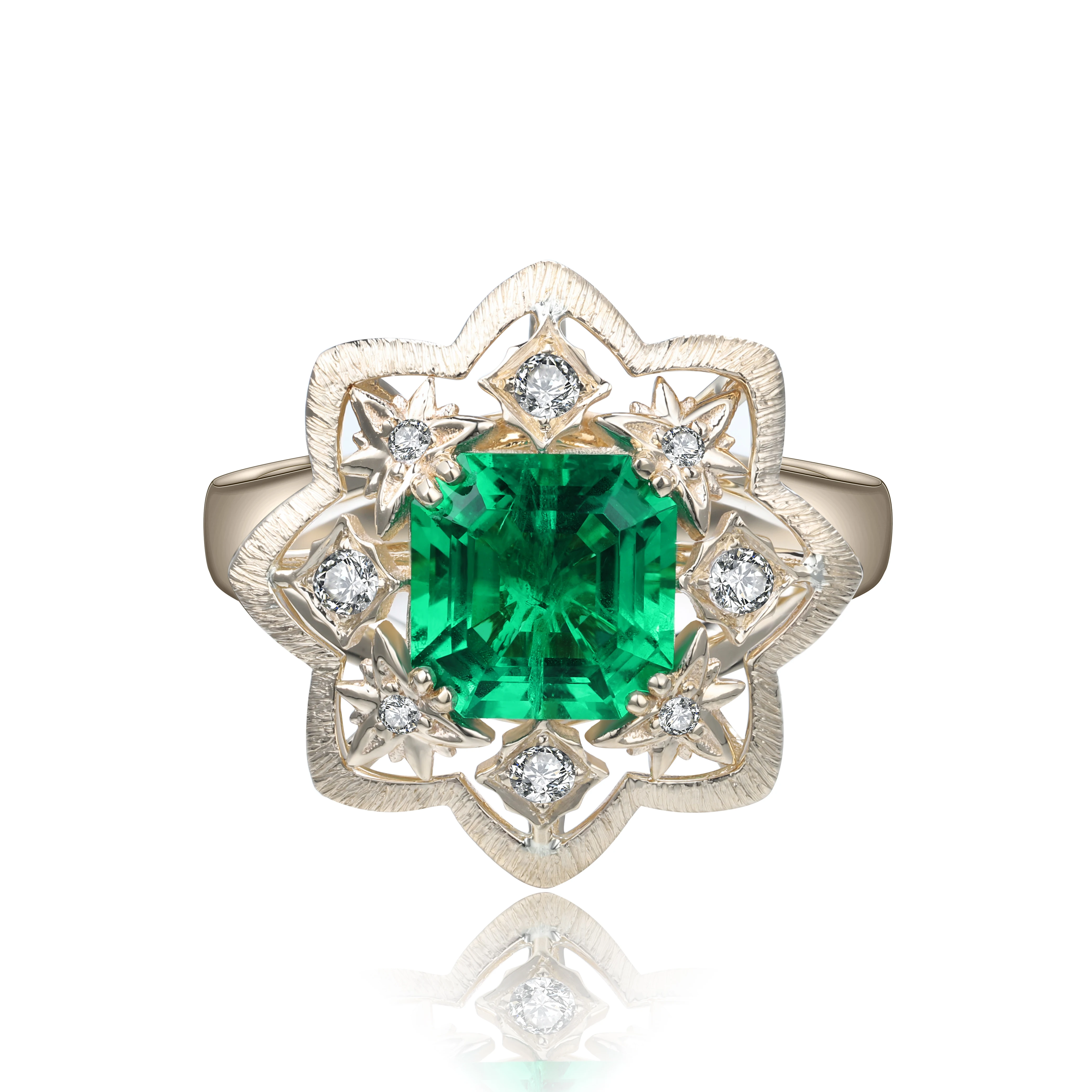 

Custom European Retro Palace Style Carved Openwork 9k gold Lab Grown emerald ring Exquisite Rings jewelry, Green