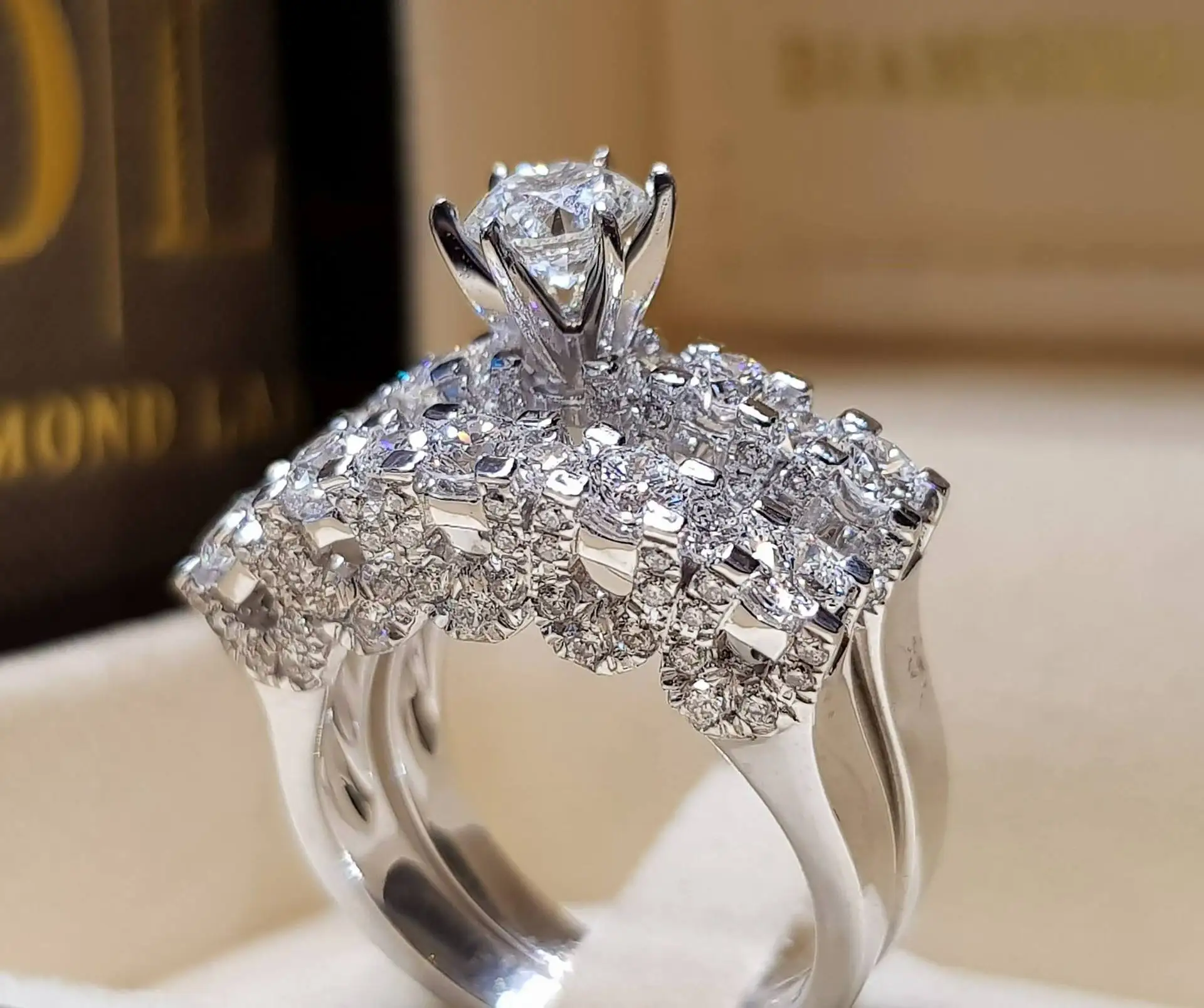 

Luxury Bridal Cubic Zirconia Cz Solitaire Bridal Engagement Wedding Ring for Women, Silver