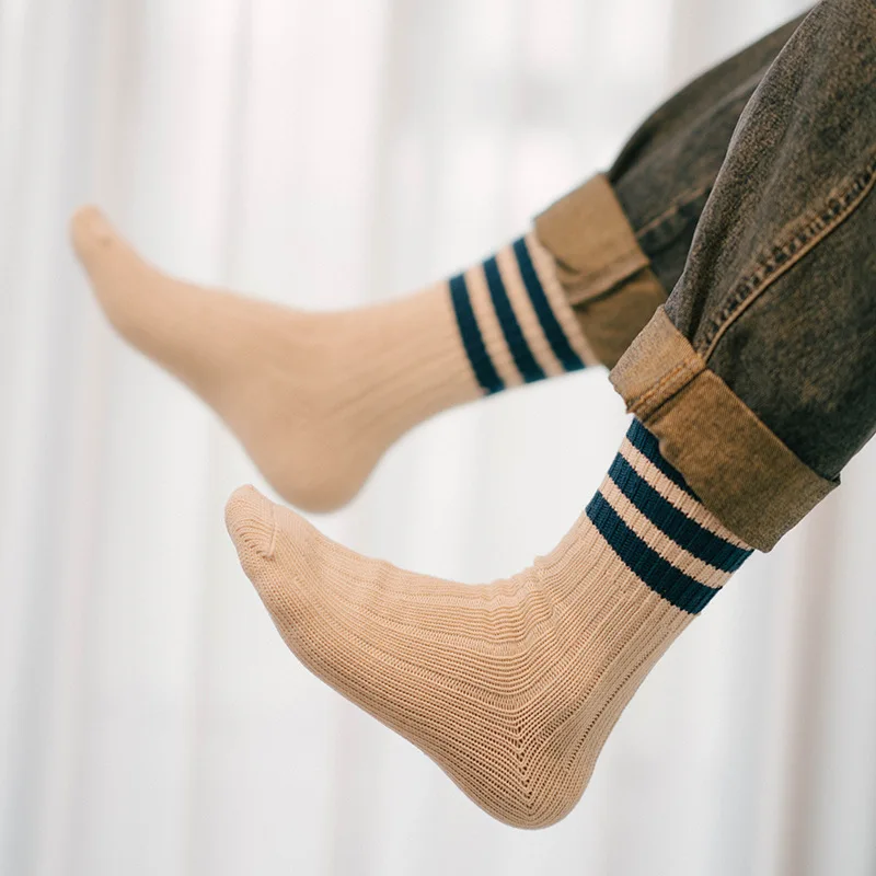 New Style Top Quality Men's Autumn Cotton Breathable Deodorant Casual Socks Chunk Thread Knitted Athletic 3 Stripes Crew Socks