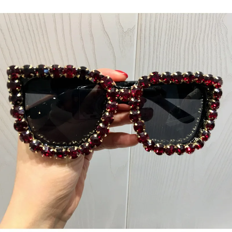 

Superior quality mass supply luxury rhinestone frame sunglasses with custom logo, Custom colors