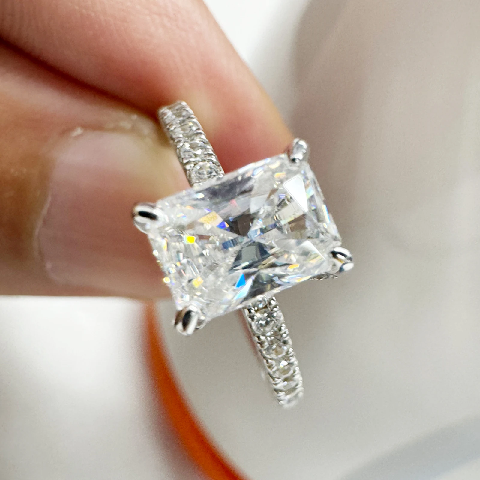 1.0CT Mossanite Women Wedding Jewelry Gift S925 Sterling Silver Pass Diamond Tester VVS GRA Moissanite Engagement Ring