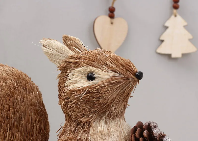 Amazon hot sale bulrushes squirrel for home and Christmas decoration