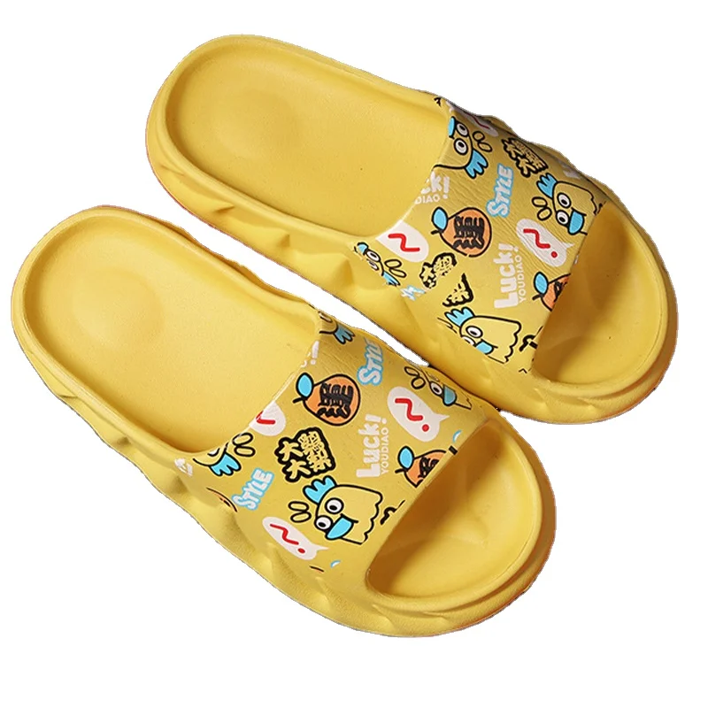 

easy to wear a foot outside wearing yeezy slides graffiti cartoon beach men's slippers high quality, Picture