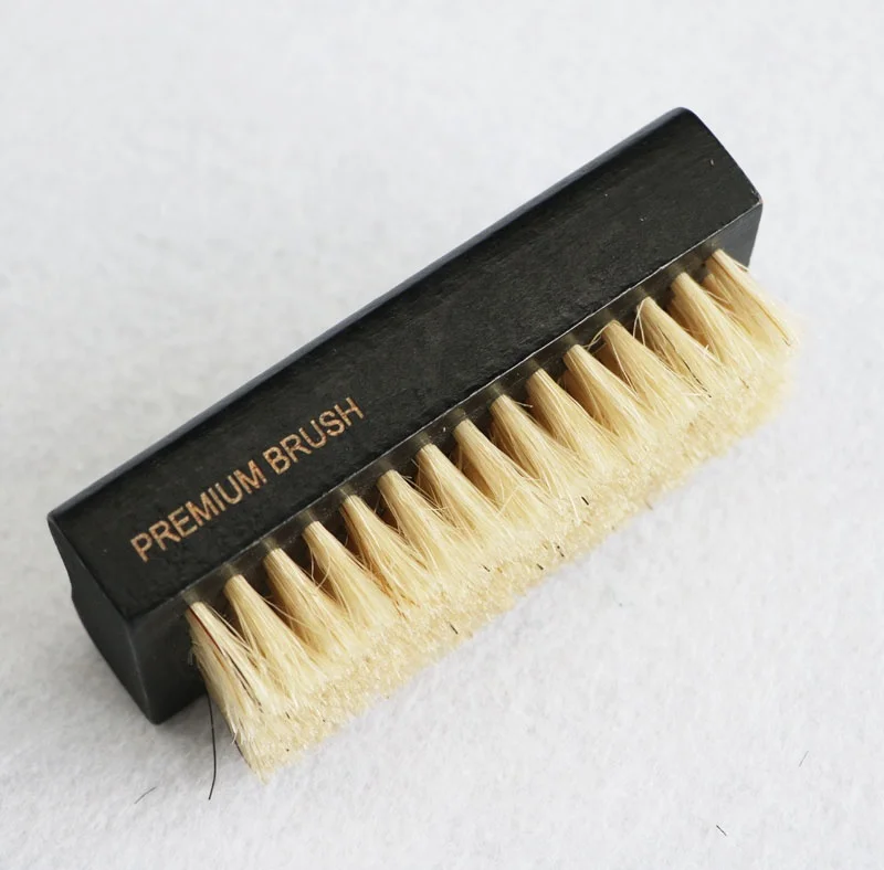 

Convenient and Practical Shoe Brush Pig Hair Shoes Oil Polished Brush