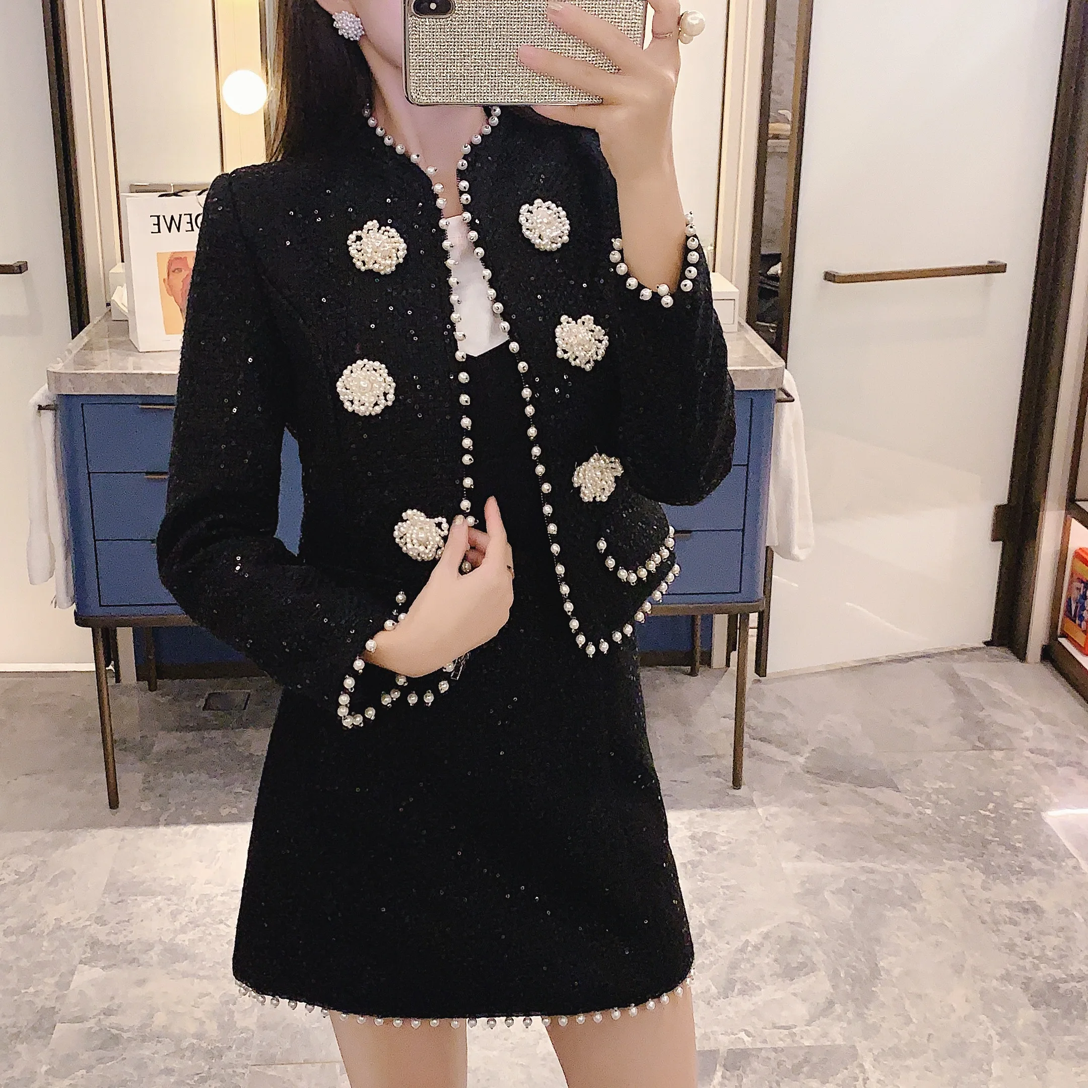 

2022 Spot New Products Elegant Casual Tweed Black Pearl Xiaoxiang Ladies Wind Woolen Jacket Half Skirt Set Two-piece Female, Picture color