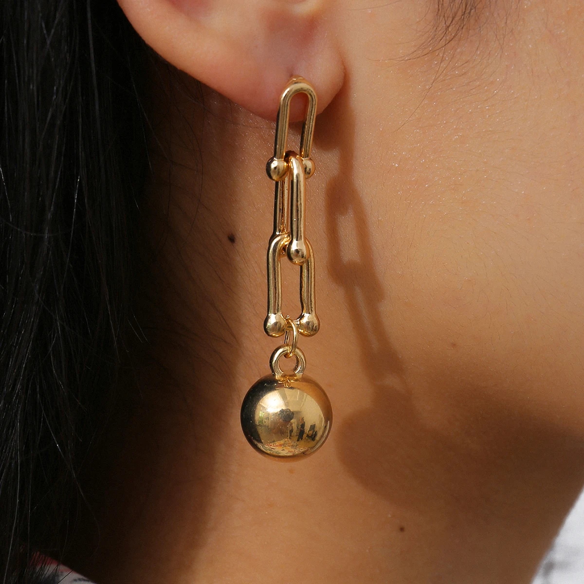 

SHIXIN Designer Earrings in Bulk U Shape Link Big Ball Drop Pendant Cubic Zirconia Earrings for Women Jewelry Party Gifts, Gold,silver