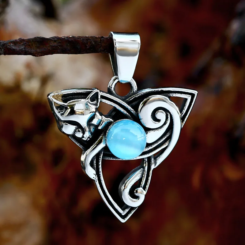 

SS8-424P 2023 New Design Stainless Steel Viking Celtic Knot Pendant Fox Pendant For Men Women With Blue Stone Men's Jewelry