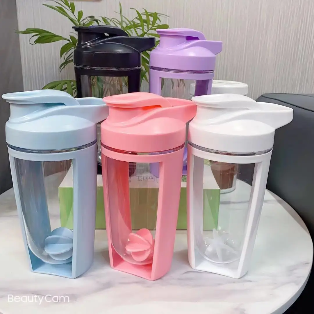 

Wholesale Shaker Bottles Portable Protein Water Bottle for Gym Mixing Bottle Plastic Outdoor Portable Drink Cup