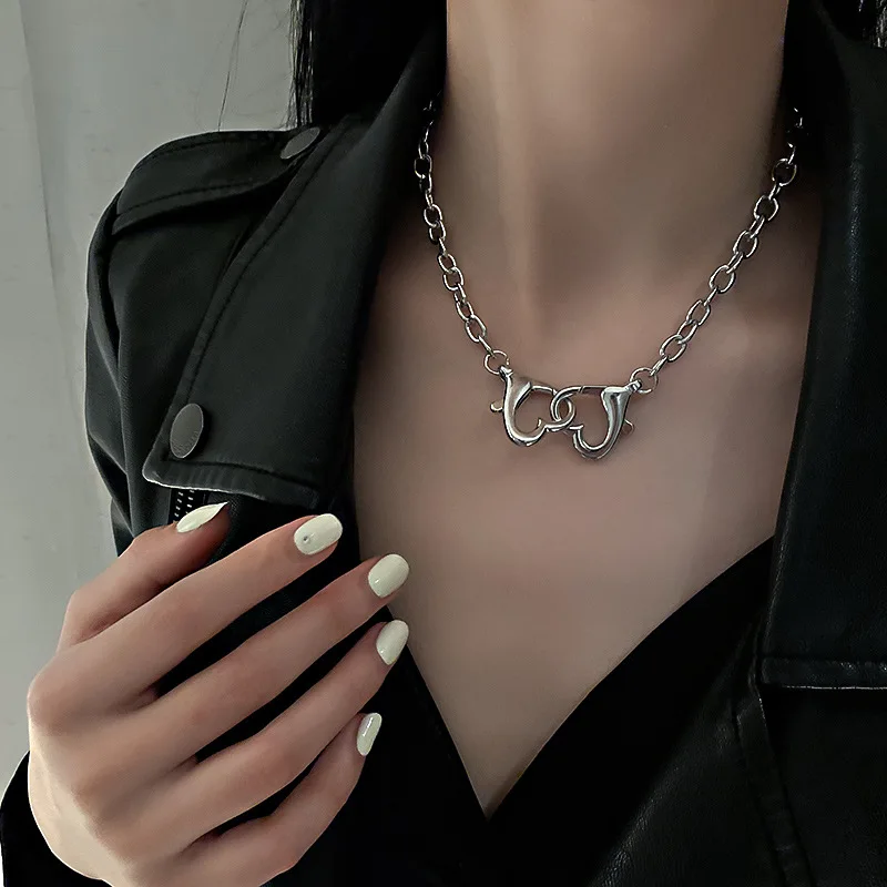 

heart chocker metal box chain fashion necklace 2021 trendy