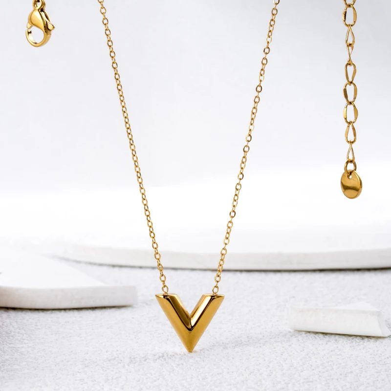 

2023 Popular Waterproof Gold Plated V Shape Necklace Women Girls Stainless Steel Jewelry V Letter Charm Necklace