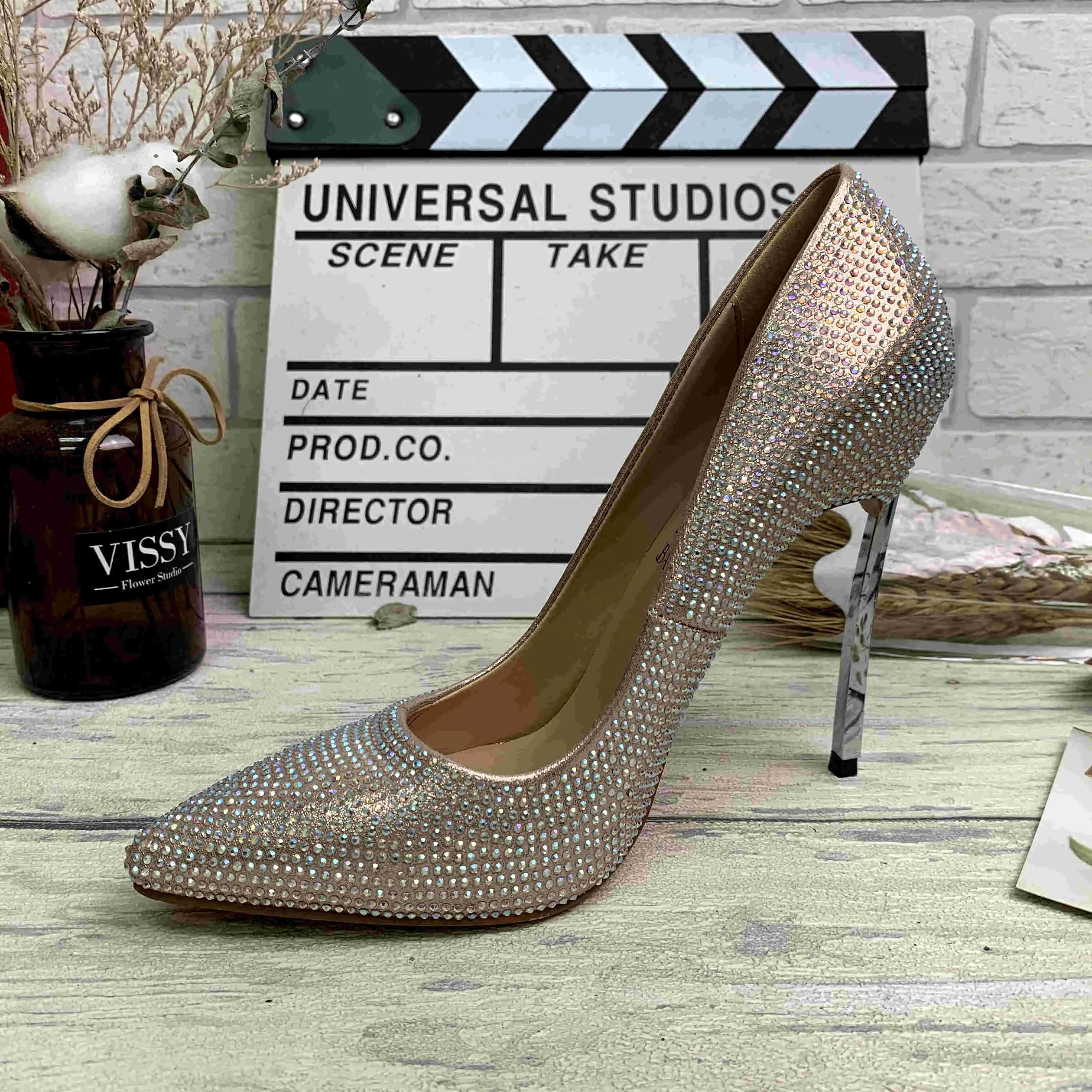 

2021 Spring New Candy Series Slim Flash Pointed Stiletto Women High Heels European and American Large Size Wholesale, Gold silver grey