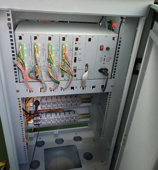 
Intelligent LED remote control traffic light control system 