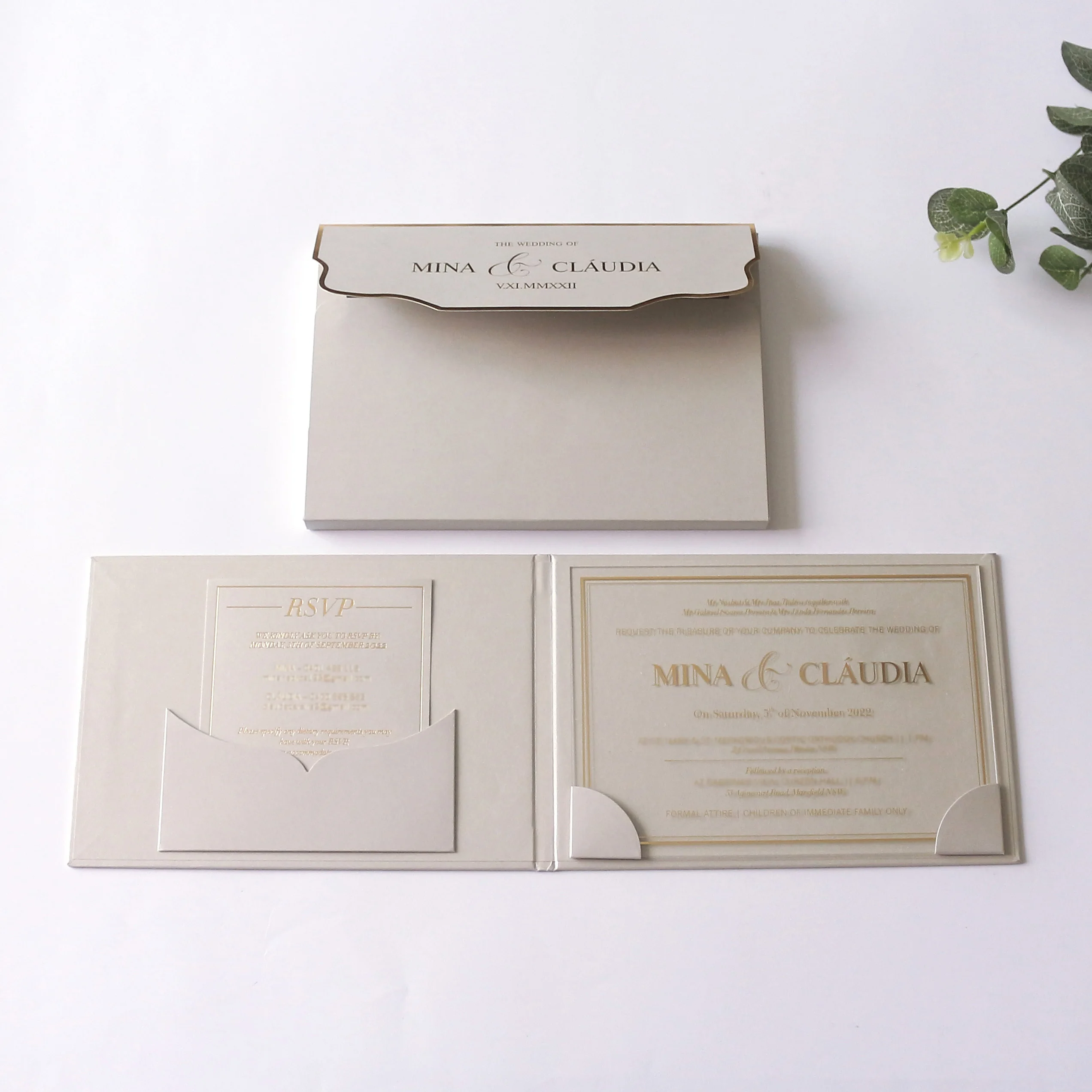 

Large Hardcover Book Folio Weeding Invitation Pocket Fold Booklet Invitation with Transparent Acrylic Card