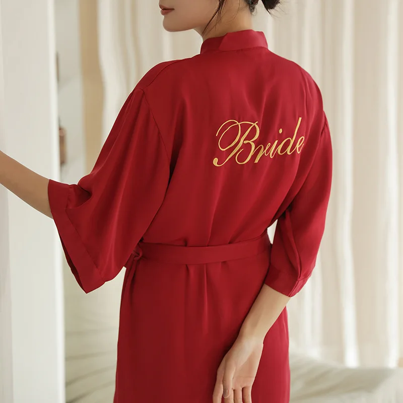 

2021 Wholesale Luxury Women'S Sleepwear Silk Pajamas Bridesmaid Robe Dress of Bride