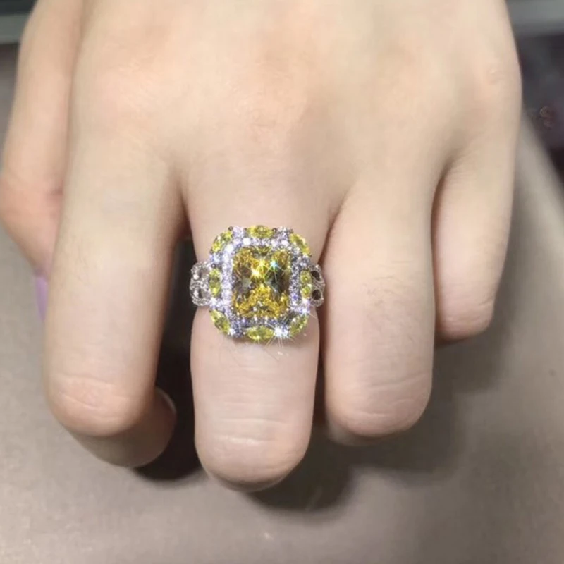 
Luxury Diamond Ring Bling Bling Ring Cubic Zircon Engagement Wedding Ring 