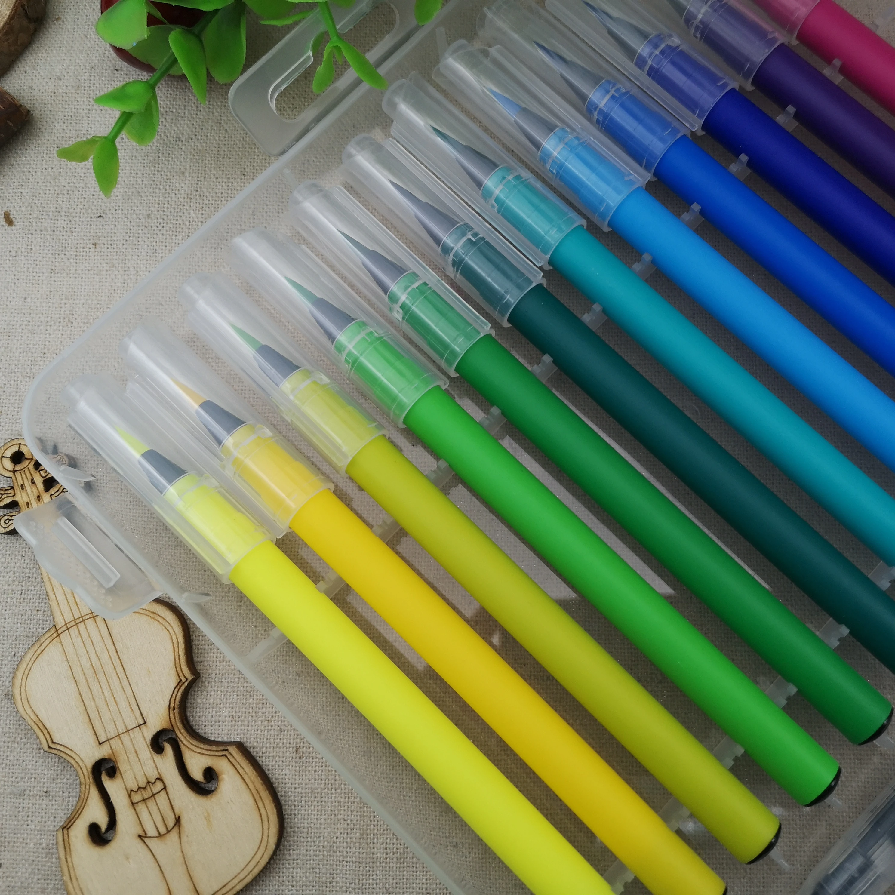 
Manufacturer wholesale 24 colors solid watercolour paint set with water brush pen ppbox 