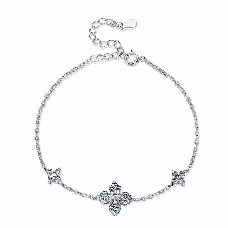 Wholesale  VVS1 Grade D 0.5ct  Moissanite Clover Bracelet 925 Sterling Silver Simple Moissanite Bracelet Women