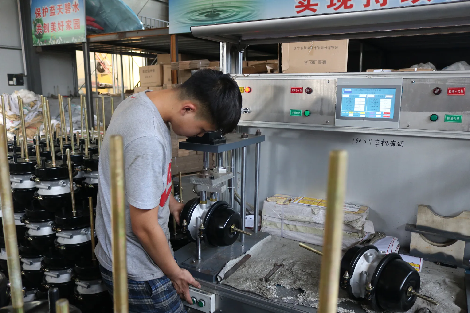 Trucks Golden Color T1624 Brake Chamber For Truck Brake Parts Buy Air