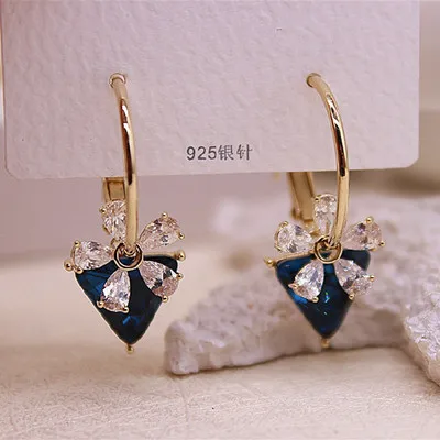

2021 Elegant Women Jewelry Triangle Blue Diamond Hoop Earring Sapphire Crystal Floral Flower Dangle Earring For Women