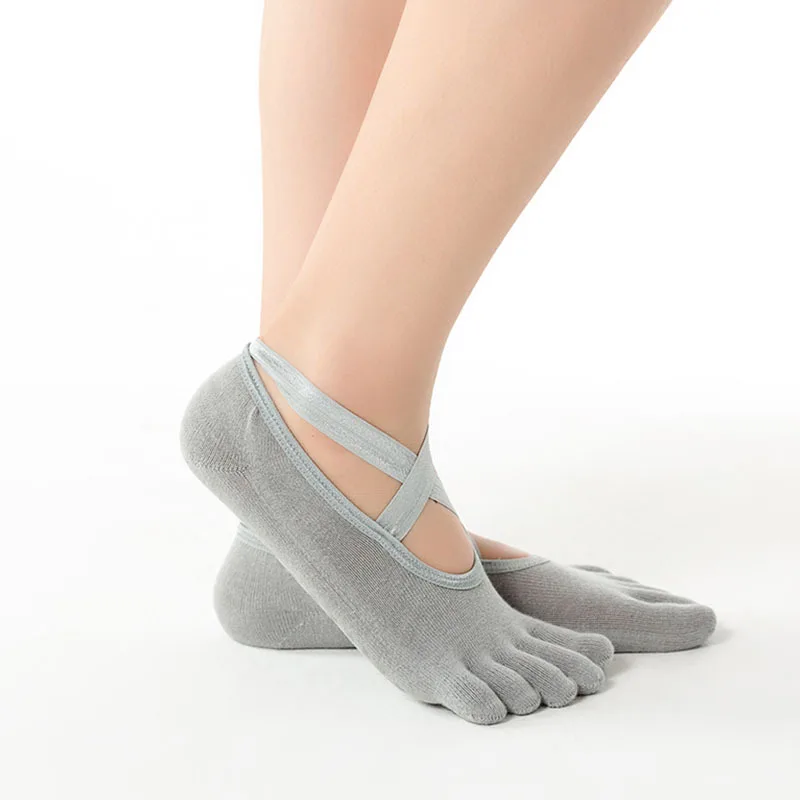 

Wholesale Cotton Anti-Slip Soft Silicone Sole Pilates Custom Women Grip Yoga Five Toe Socks for women