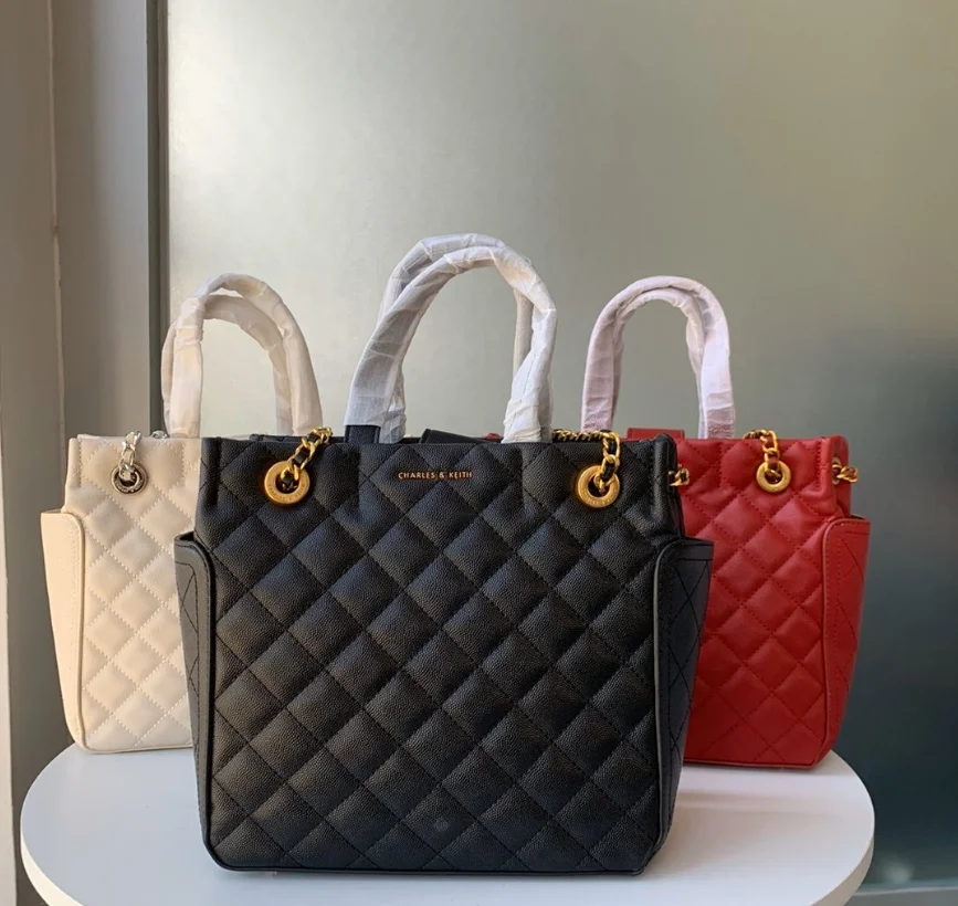 

ready stock Charles and kelth Single shoulder messenger ladies bag embroidered diamond large bag chain