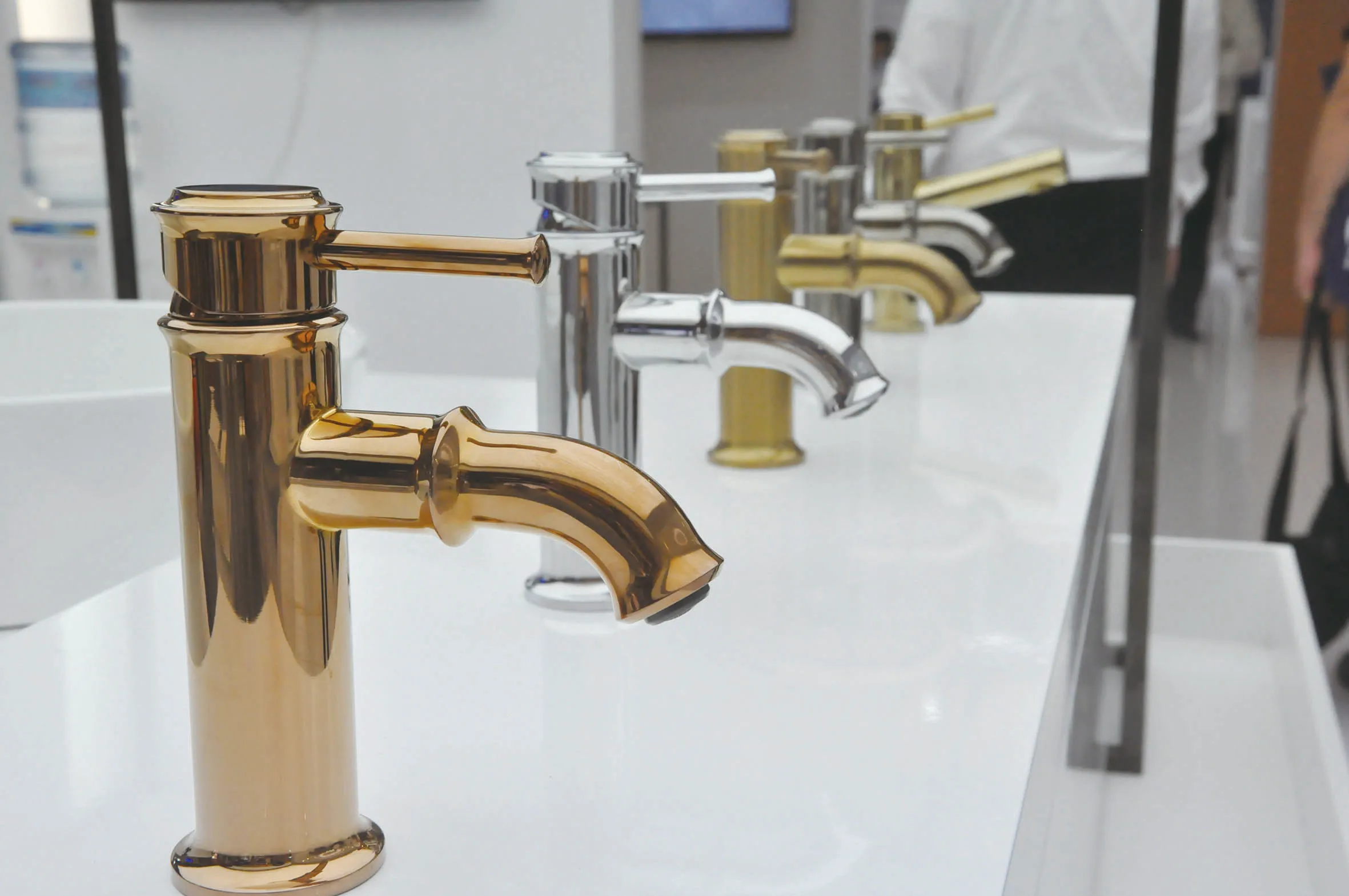 
2020 new design wash up bathroom toilet basin faucet clean face save 10% water soft flow quality water tap beat price 