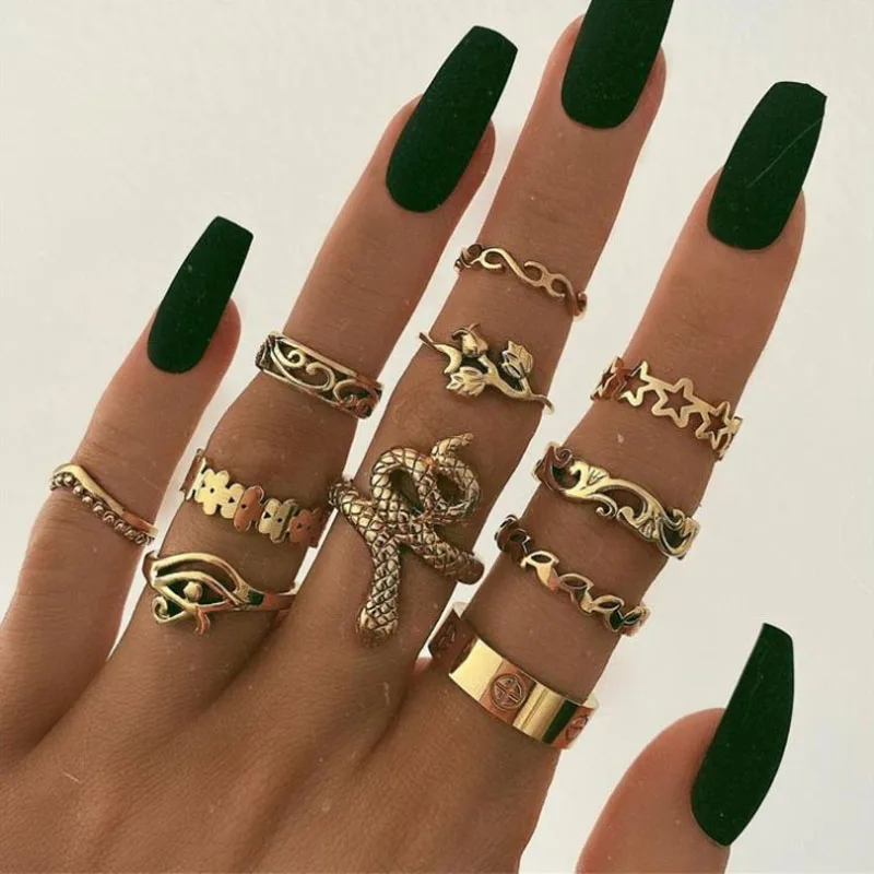 

11 Pcs/Set Retro Women Rings Set Snake Carved Oval Square Star Crystal Geometric Finger Gold Ring Boho Party Female Jewelry, As picture shows