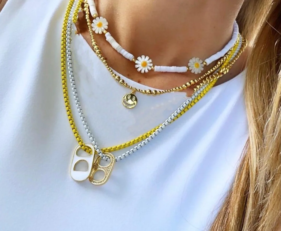 

Inventory soft ceramic small daisy smiling face copper chain necklace with diamond multicolor multi necklace ladies high quality, Picture shows