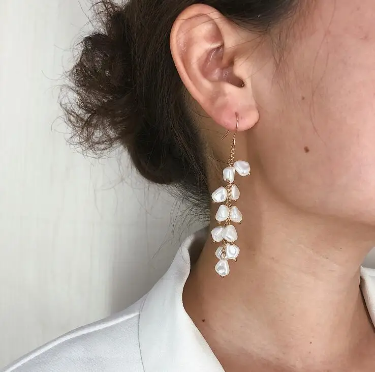 

HOVANCI 2021 trendy women long earrings fashion pearl tassel earrings gold hook earrings for women