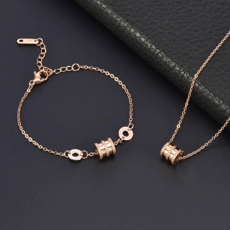 

Fashion Titanium Steel Embossed Transfer Rose Gold Women's Jewelry Simple Small Waist Necklace Bracelet Set