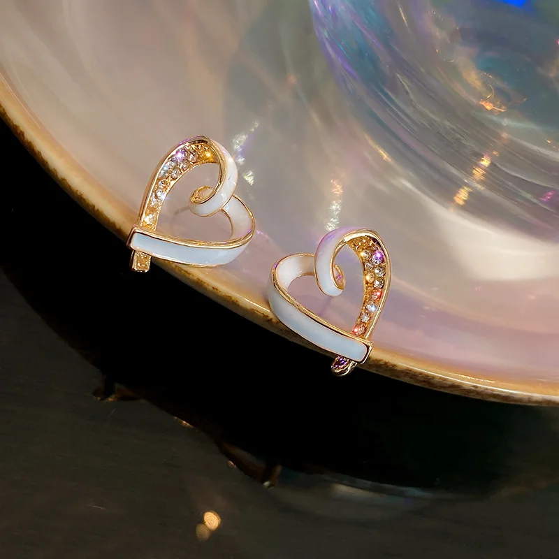 

trendy fashion hollow crystal heart zircon stud earrings