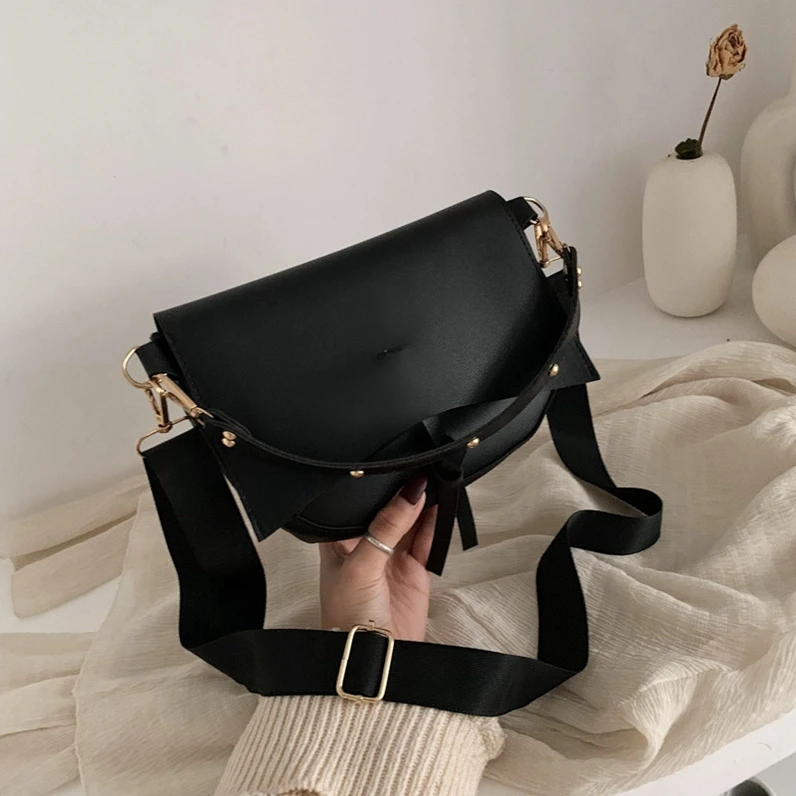 

XP1547 new trendy messenger trend simple single shoulder small black bag