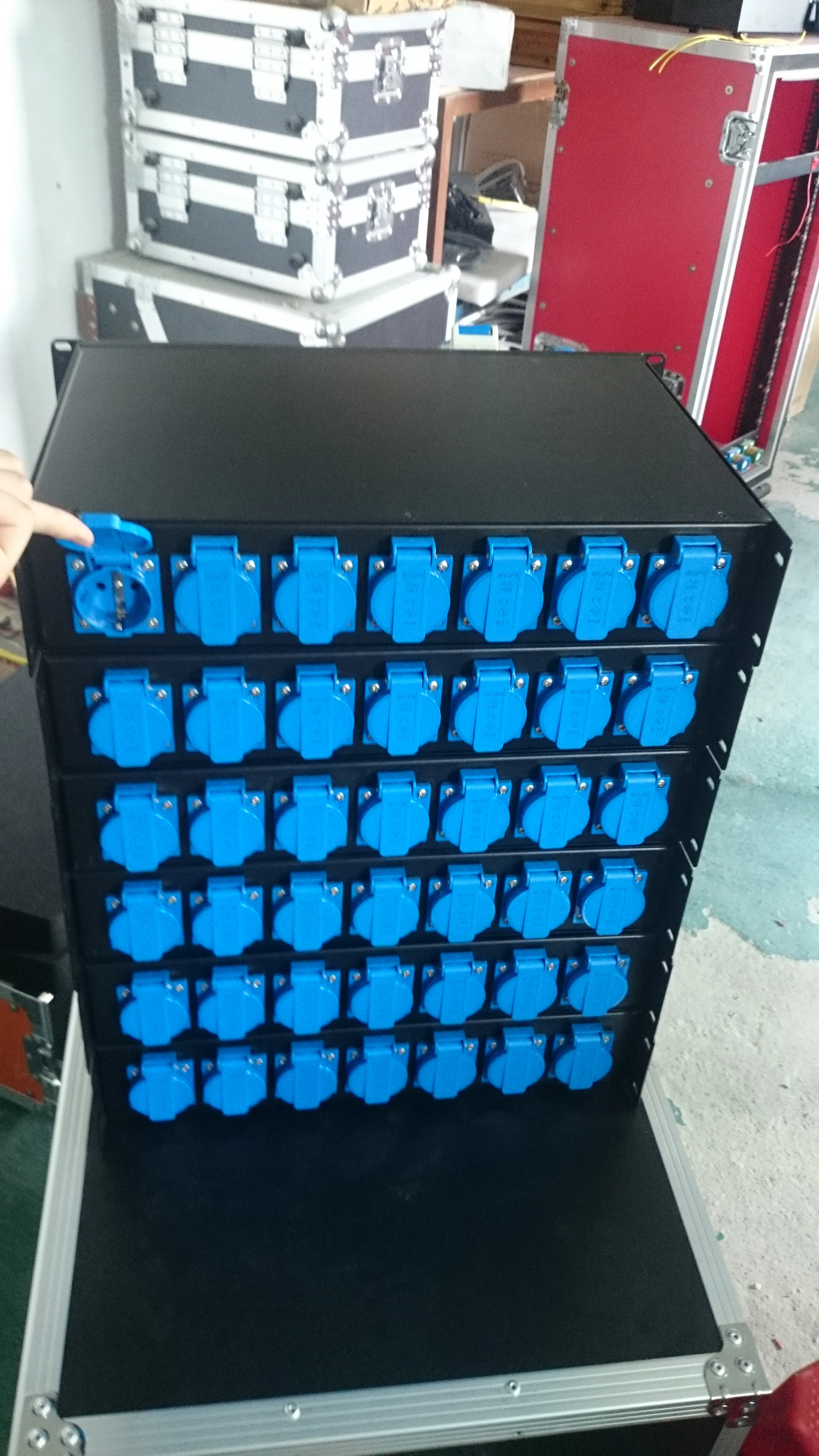 
2U Rack Power Distribution Unit Electrical Iron Box for Sound and Light 