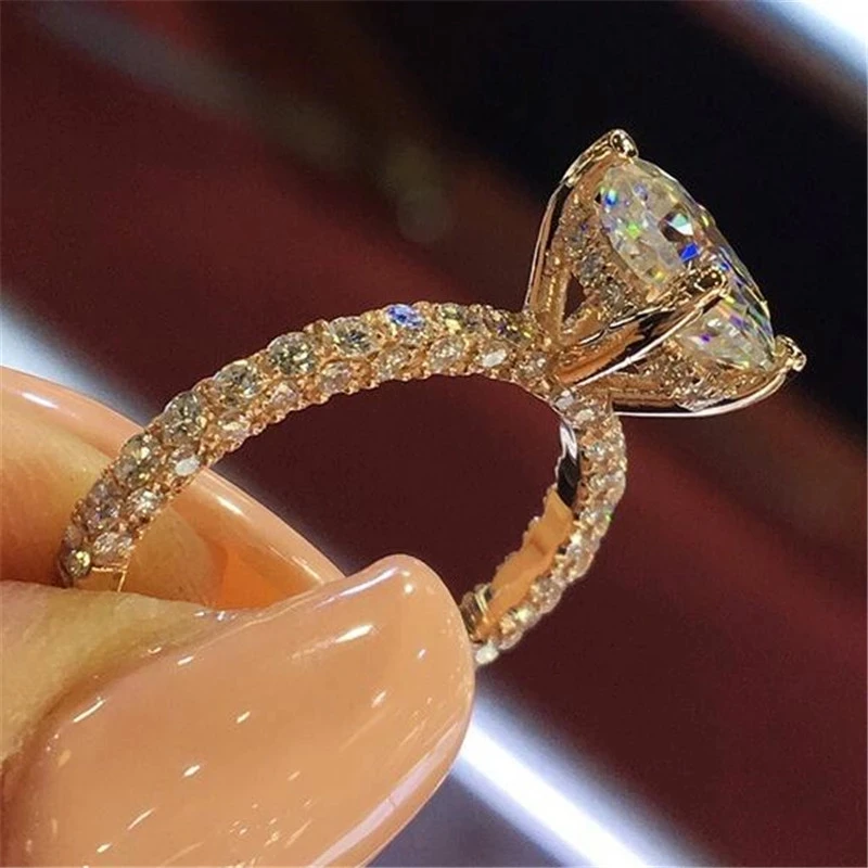

Europe America Ladies Jewelry Accessories Female Engagement Ring Fashion Cheap Shiny Crystal Ring for Women