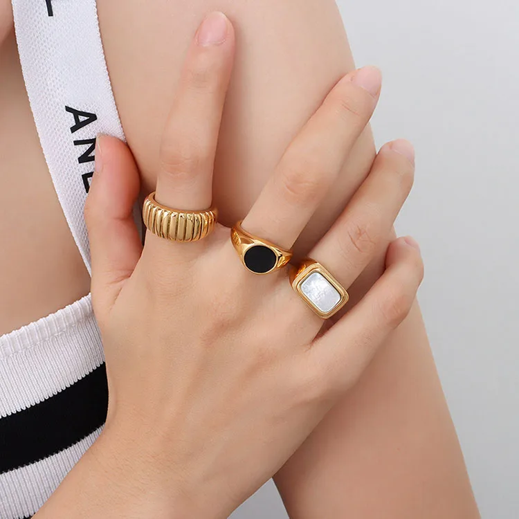 

High Quality Non Tarnish 18k Gold Plated Stainless Steel Croissant Pave White Shell Black Enamel Dome Rings for Women 2021, Various colors are available