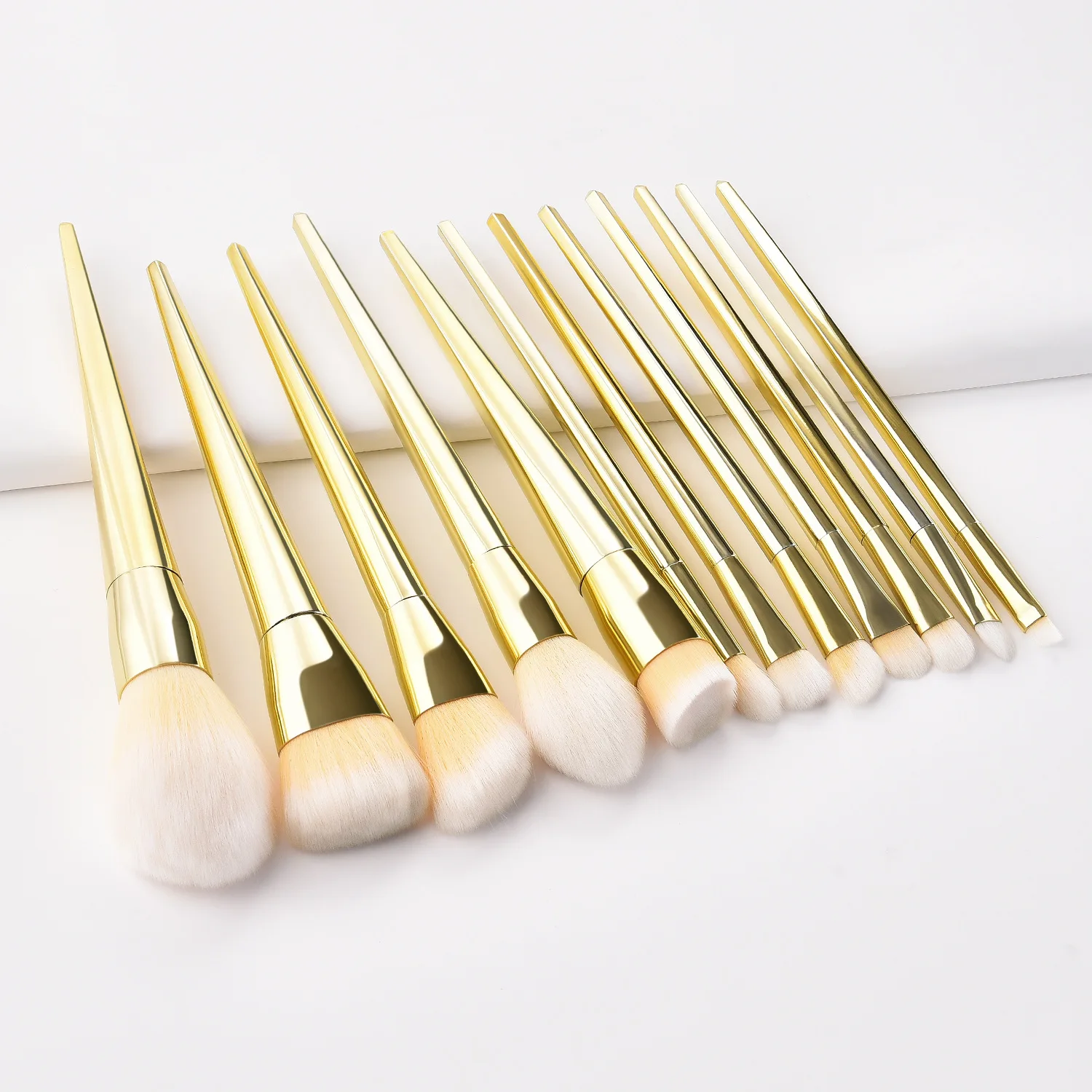 

happymakeup vegan cruelty free gold makeup brushes
