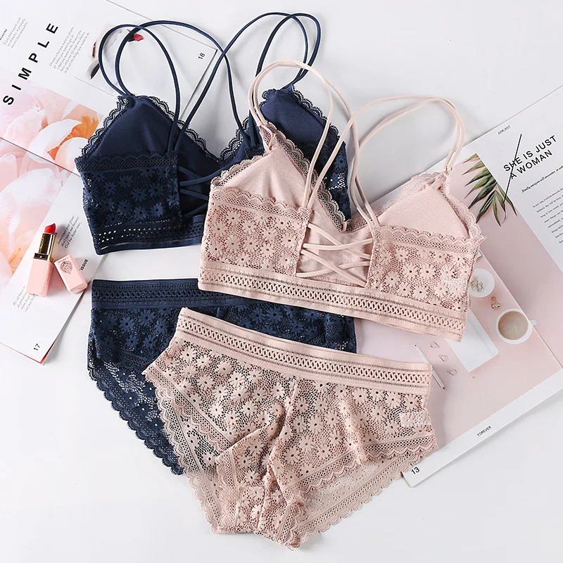 

Floral Beautiful Teen Girls No Hook Wireless Padded Lace Bralette and Underwear Set, 7 colors as photo