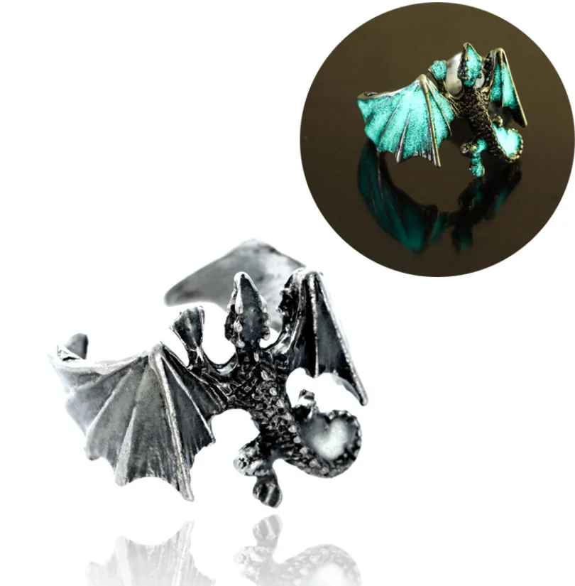 

New Retro Domineering Luminous Pterodactyl Men Creative Ring Luminous Metal Ring, Picture shows
