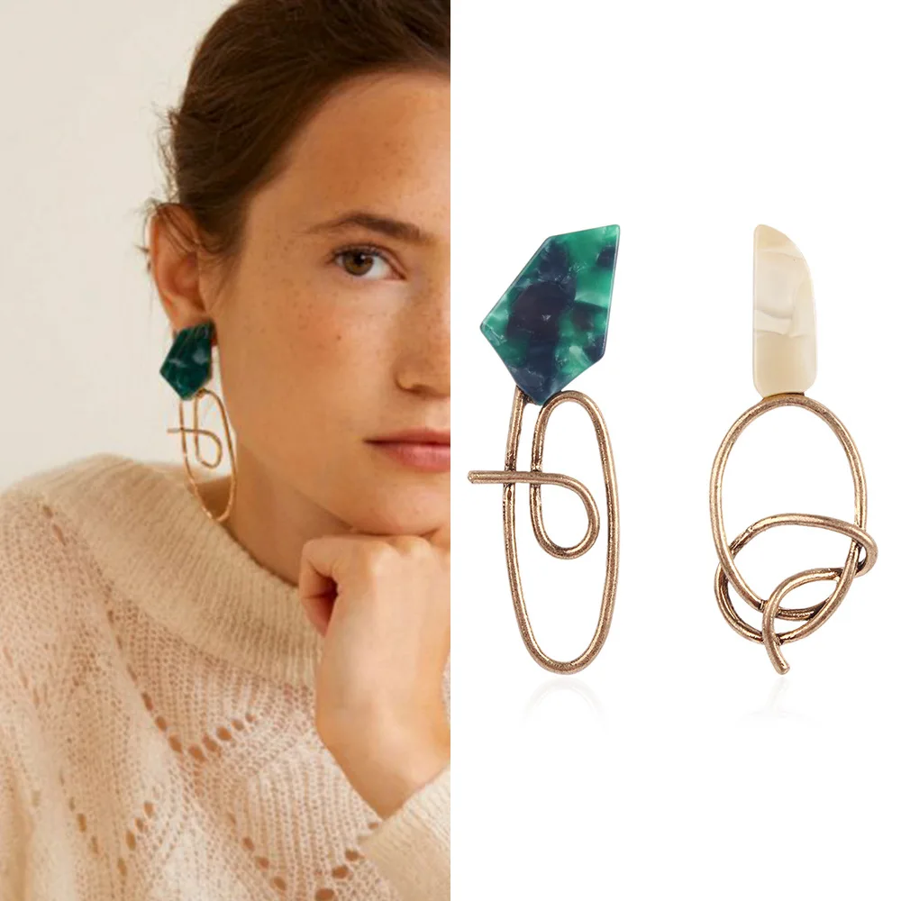 

Trend Exaggerated Irregular Alloy Winding Earrings Geometric Resin Asymmetric Earrings, Picture shows