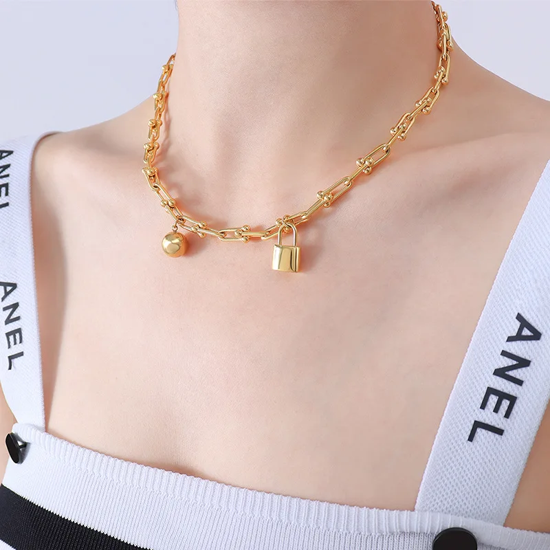 

2022 Trendy 18K Gold Plated Titanium Steel U Shape Chain Necklace European Stainless Steel Lock Necklace