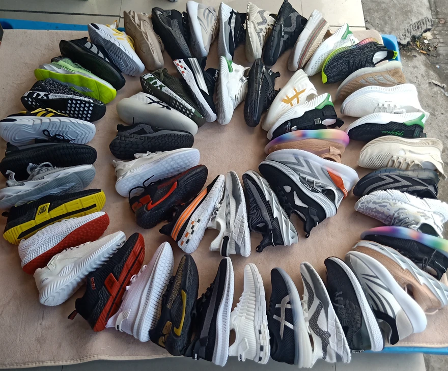 

Breathable flying woven sports running shoes Men's sports comfortable shoes, Mixed colors