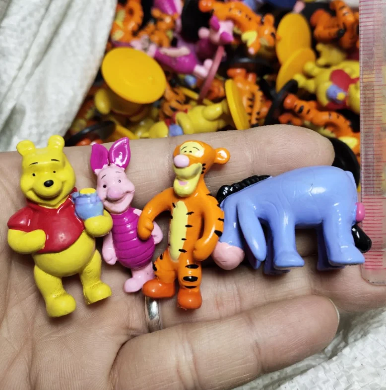 

Free Shipping 4cm Piglet PVC Tigger Action Figure Eeyore figurine Collectible Model Gift Toy, Colorful