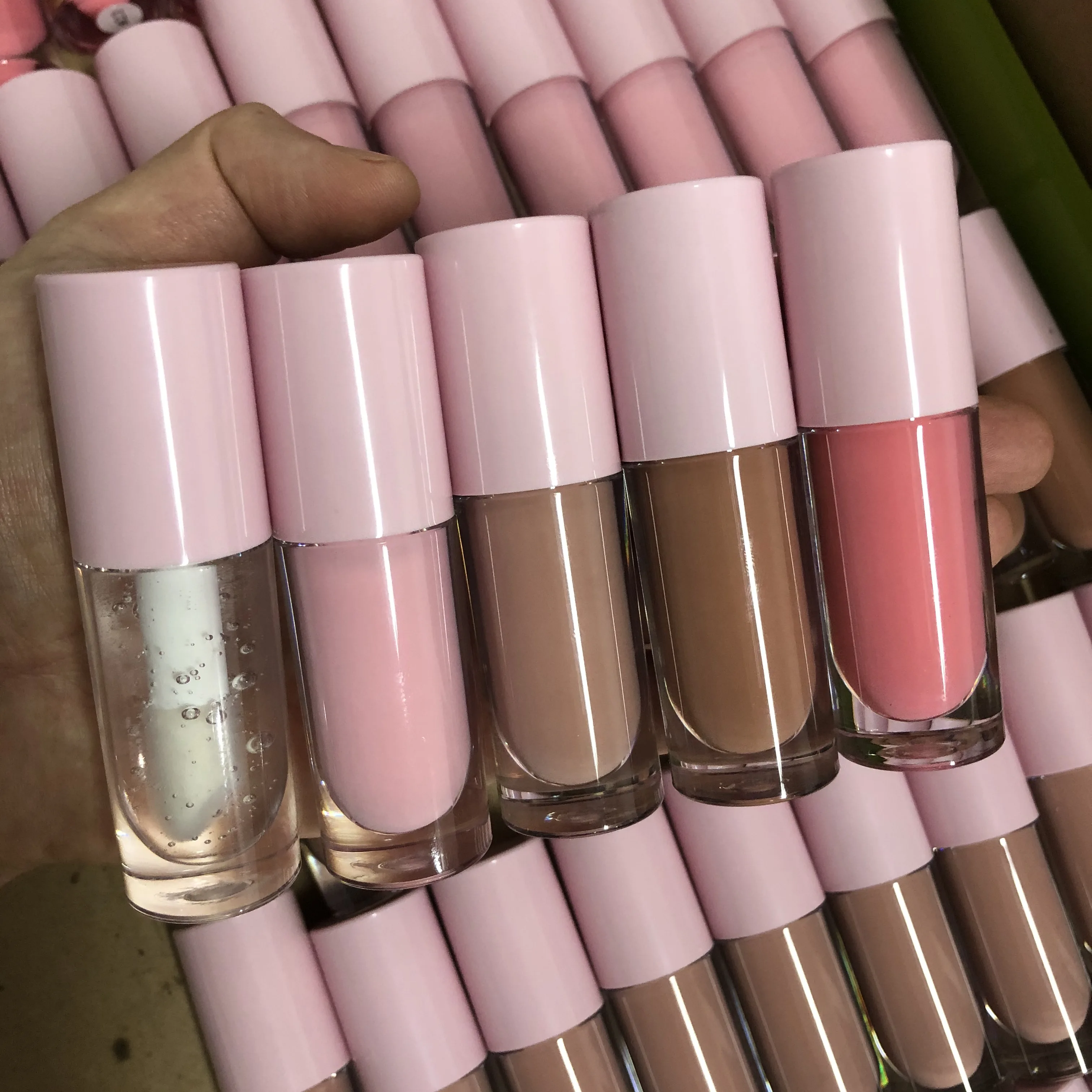 

LOQ MOQ custom clear pink lip gloss tube packaging nude brown high quality lipgloss vendor