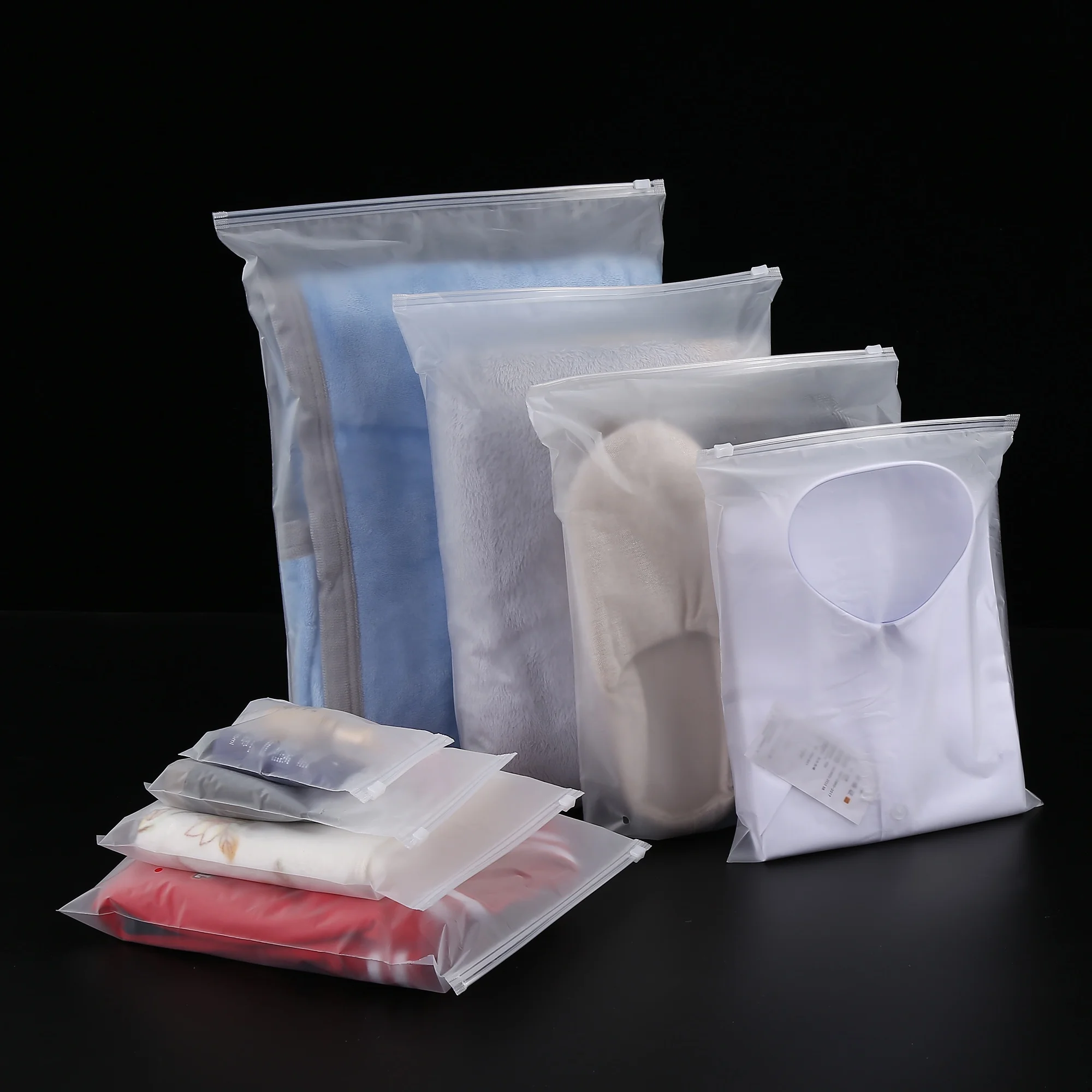 

20*25cm Travel Storage Ziplock Bags Frosted Resealable Zip Clothing Plastic Bags Plastic Reclosable Zipper Bags Ready to Ship