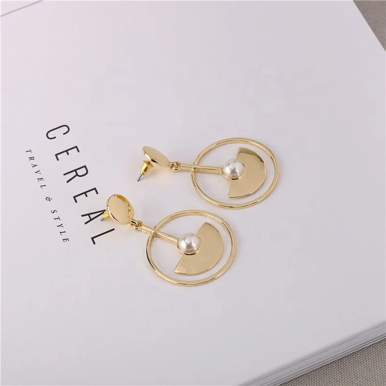 

Fashion Pearl Circle Stud Earrings For Women, Gold color