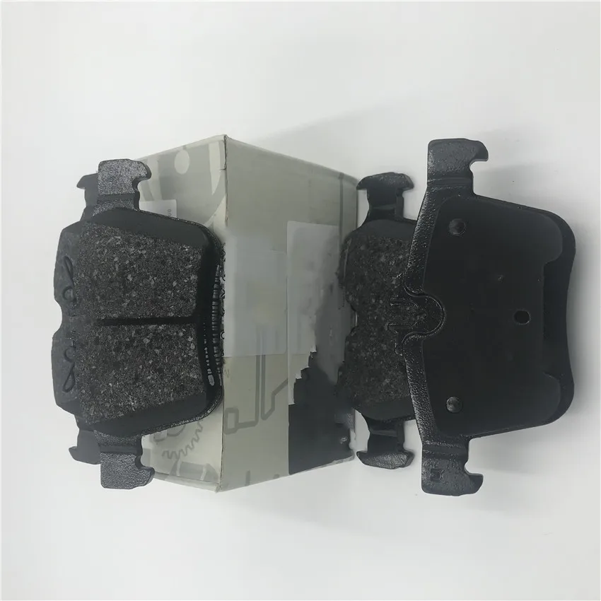 W205 W204 W203 C350 Semi Metallic Brake Pads For Mercedes Benz C300