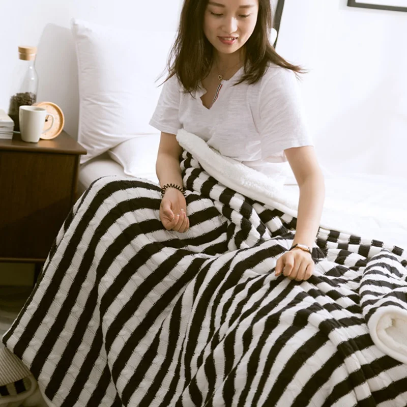 Twjr 150*200cm Sherpa Striped Super Soft Adult Weighted Blankets in Bulk for Sale supplier