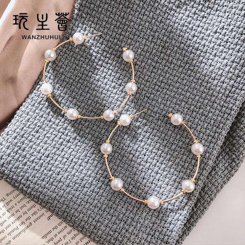 

Wholesale White Pearl Round Circle Hoop Earrings Women Large Size Earrings pearl earring for women